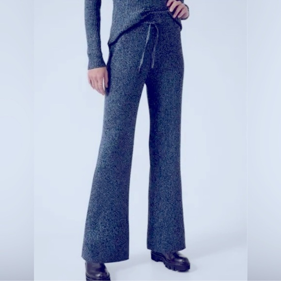 Athleta reverie sweater pant - Picture 1 of 6